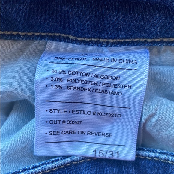 2 Pairs KanCan Women's Jeans 15/31 - Picture 8 of 8